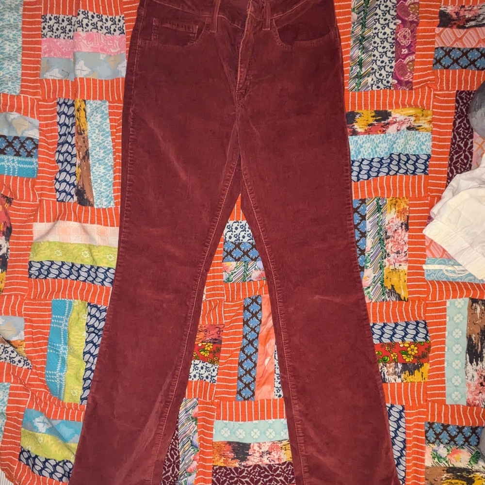 Levi's 725 High Rise Bootcut Corduroy